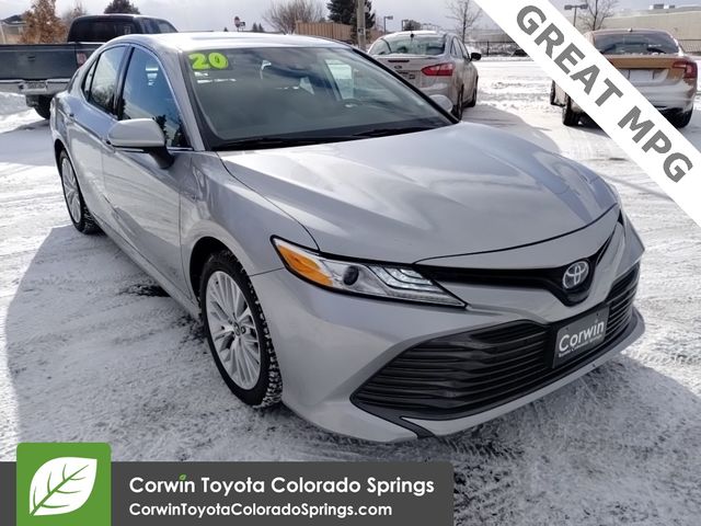 2020 Toyota Camry Hybrid XLE