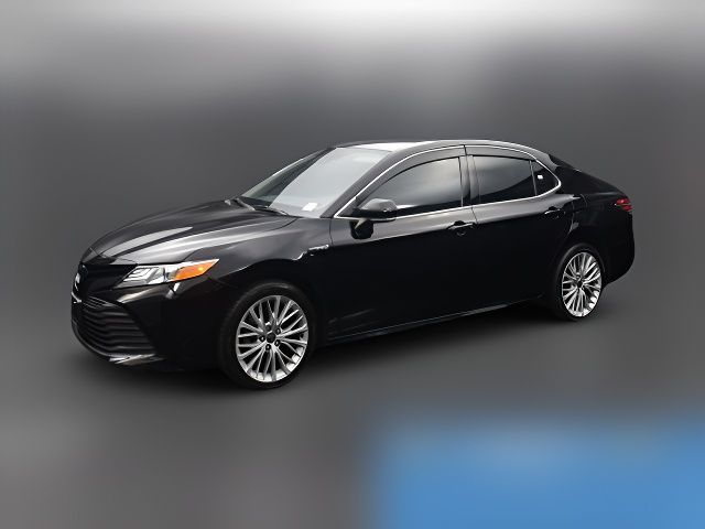 2020 Toyota Camry Hybrid XLE