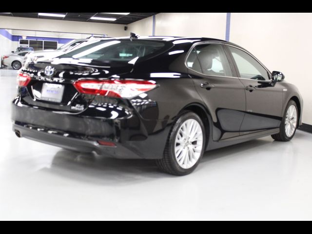 2020 Toyota Camry Hybrid XLE