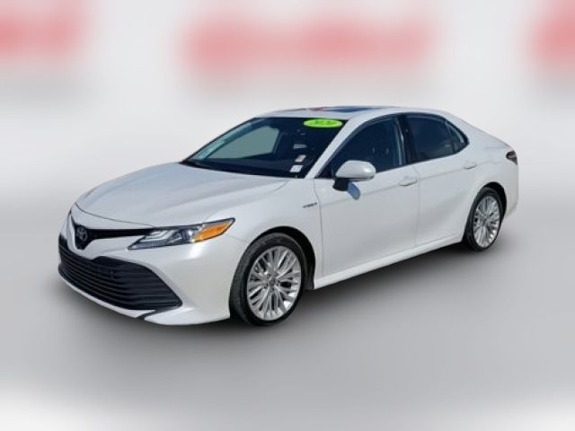 2020 Toyota Camry Hybrid XLE