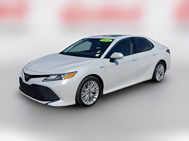 2020 Toyota Camry Hybrid XLE