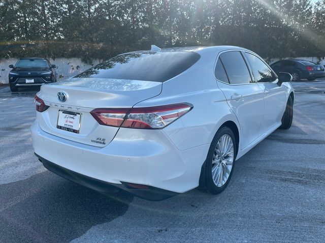 2020 Toyota Camry Hybrid XLE