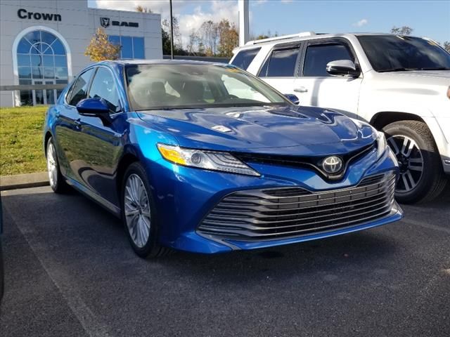 2020 Toyota Camry Hybrid XLE