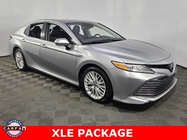 2020 Toyota Camry Hybrid XLE