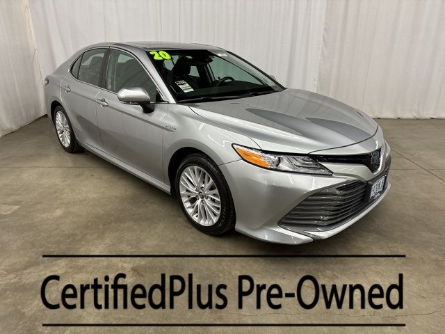 2020 Toyota Camry Hybrid XLE