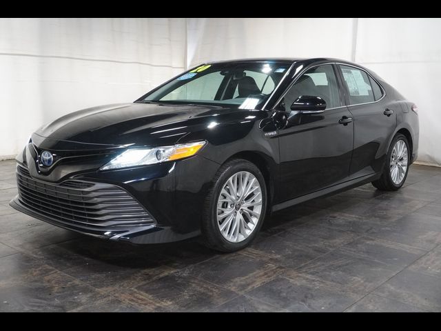 2020 Toyota Camry Hybrid XLE