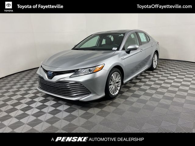 2020 Toyota Camry Hybrid XLE