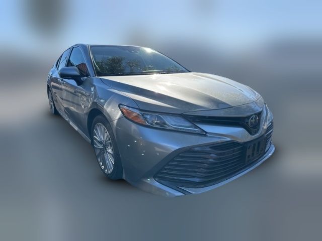 2020 Toyota Camry Hybrid XLE