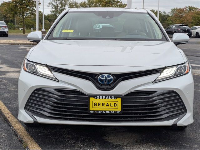 2020 Toyota Camry Hybrid XLE