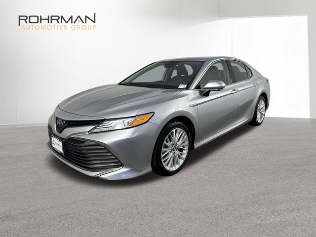 2020 Toyota Camry Hybrid XLE