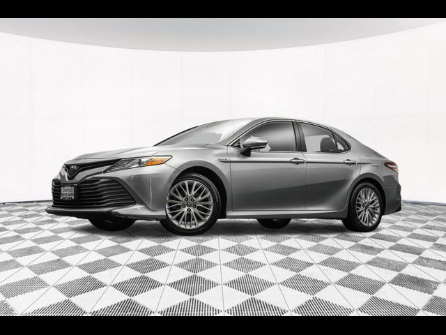 2020 Toyota Camry Hybrid XLE