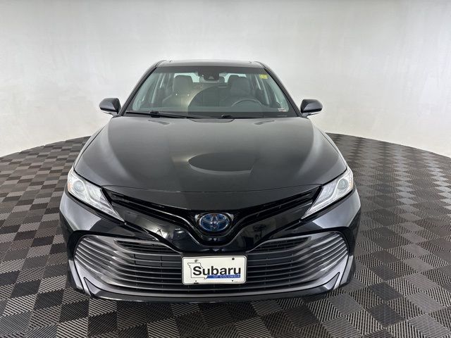 2020 Toyota Camry Hybrid XLE