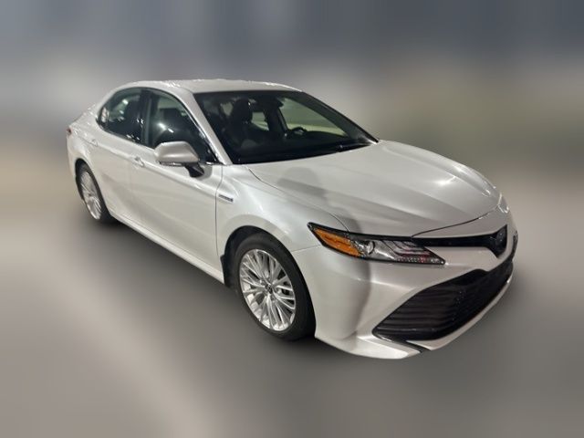 2020 Toyota Camry Hybrid XLE