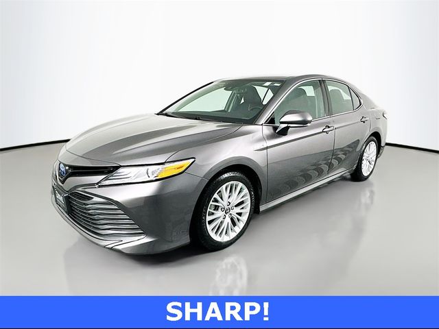 2020 Toyota Camry Hybrid XLE