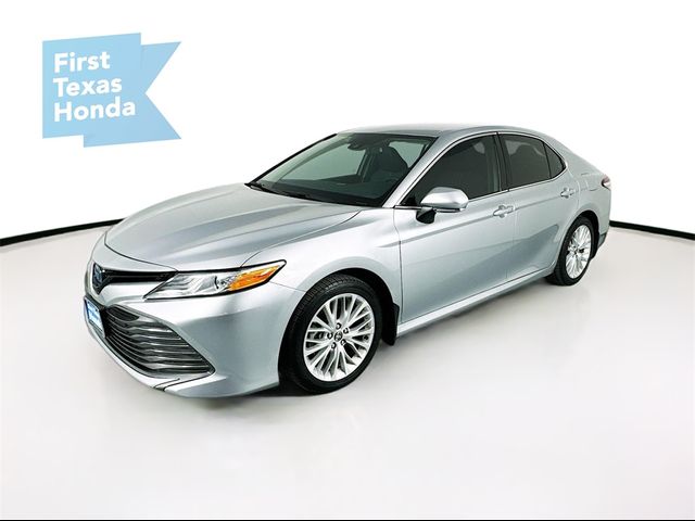 2020 Toyota Camry Hybrid XLE