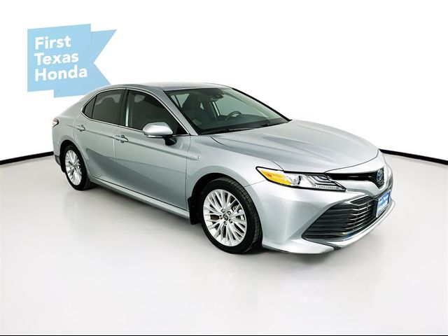 2020 Toyota Camry Hybrid XLE