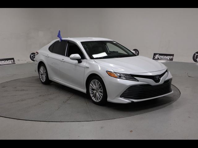 2020 Toyota Camry Hybrid XLE