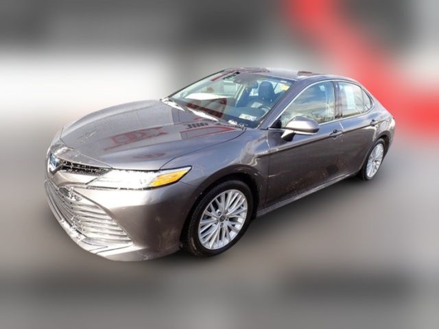 2020 Toyota Camry Hybrid XLE