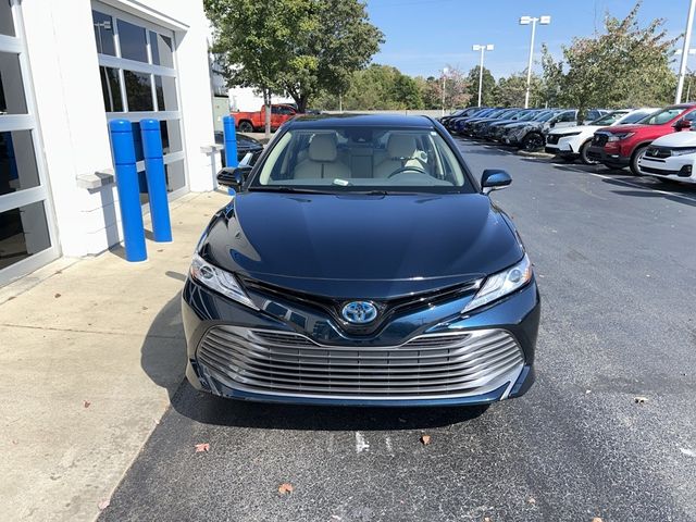 2020 Toyota Camry Hybrid XLE