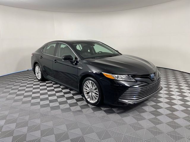 2020 Toyota Camry Hybrid XLE