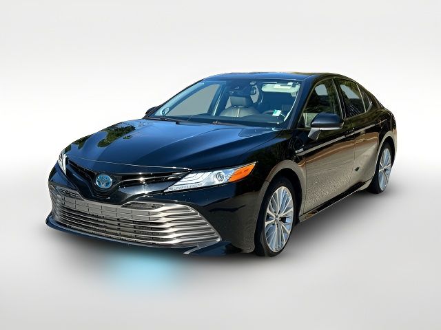 2020 Toyota Camry Hybrid XLE