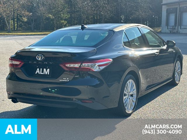 2020 Toyota Camry Hybrid XLE