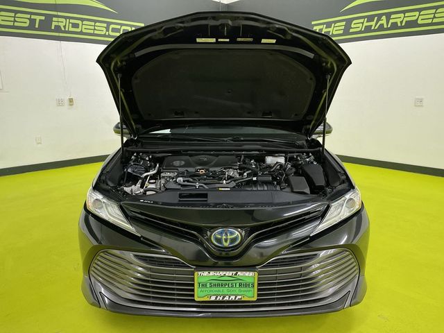 2020 Toyota Camry Hybrid XLE