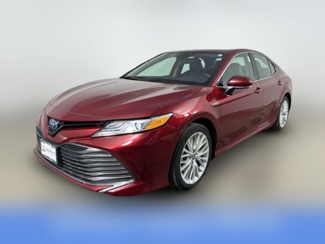 2020 Toyota Camry Hybrid XLE