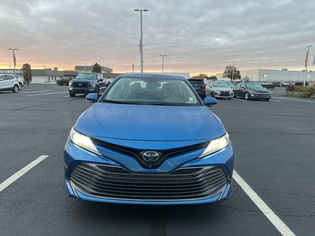 2020 Toyota Camry Hybrid XLE