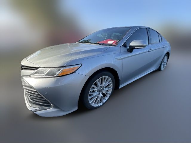 2020 Toyota Camry Hybrid XLE