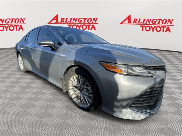 2020 Toyota Camry Hybrid XLE