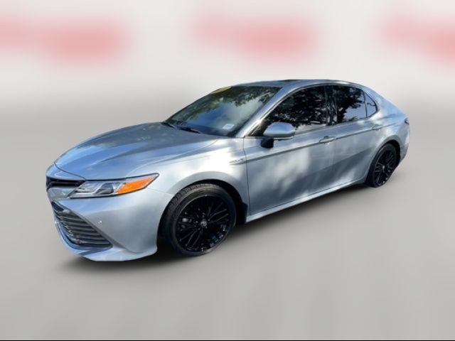 2020 Toyota Camry Hybrid XLE