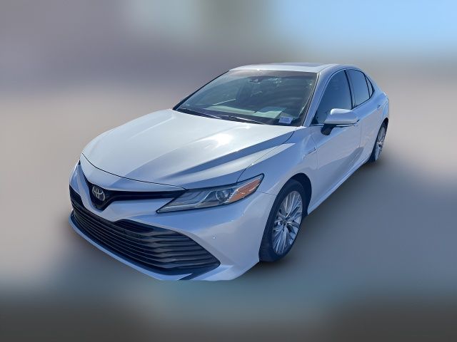 2020 Toyota Camry Hybrid XLE