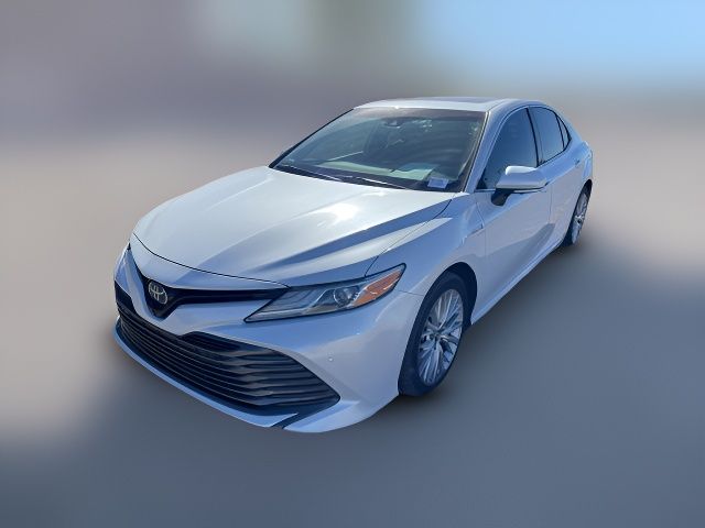 2020 Toyota Camry Hybrid XLE