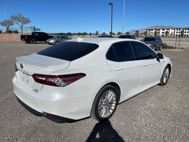 2020 Toyota Camry Hybrid XLE