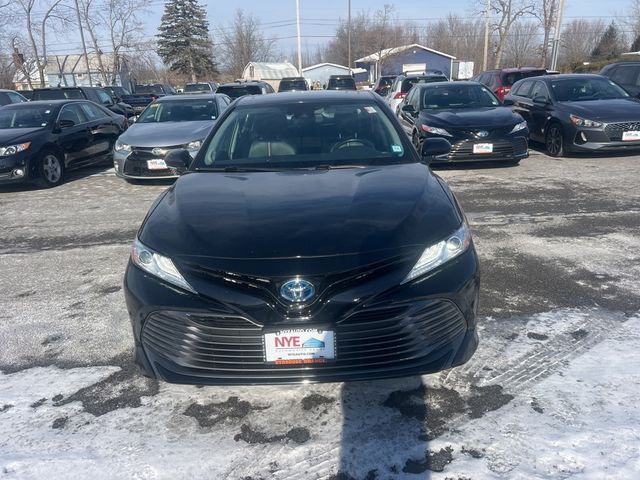 2020 Toyota Camry Hybrid XLE