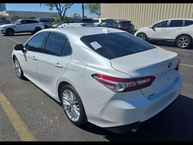 2020 Toyota Camry Hybrid XLE