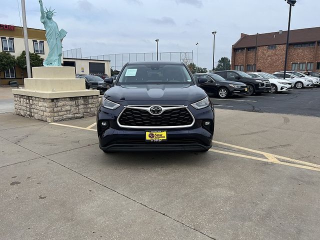 2020 Toyota Highlander LE