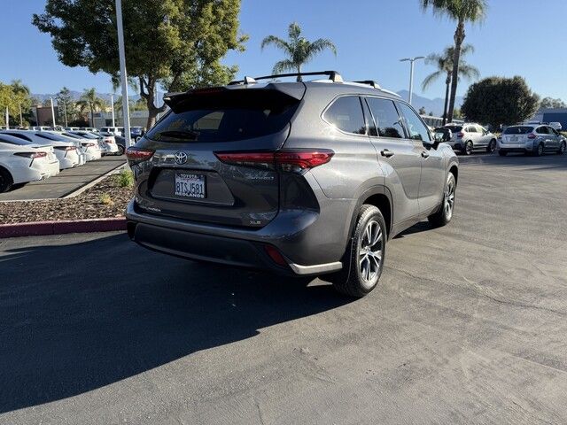 2020 Toyota Highlander Hybrid XLE