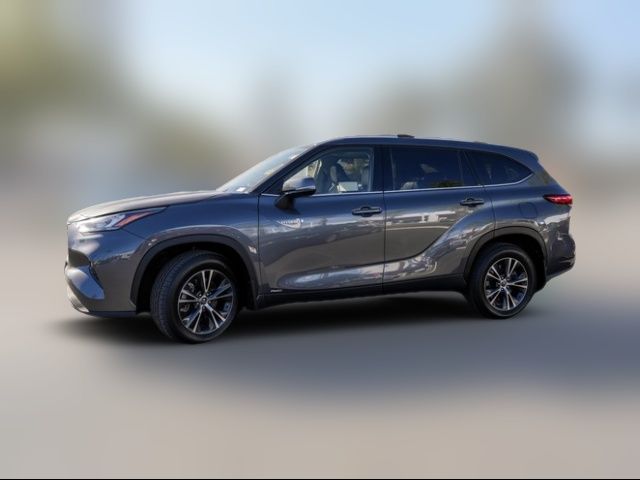 2020 Toyota Highlander Hybrid XLE