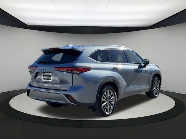 2020 Toyota Highlander Hybrid Platinum