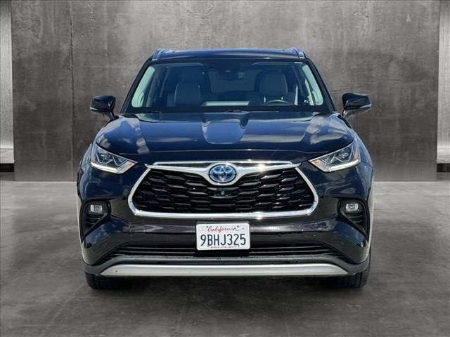 2020 Toyota Highlander Hybrid Platinum