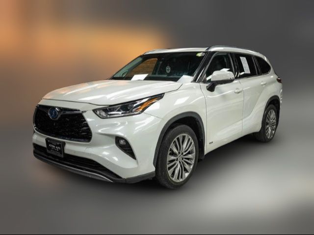 2020 Toyota Highlander Hybrid Platinum