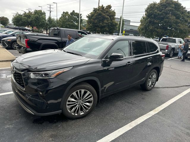 2020 Toyota Highlander Hybrid Platinum