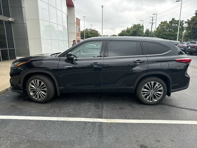 2020 Toyota Highlander Hybrid Platinum