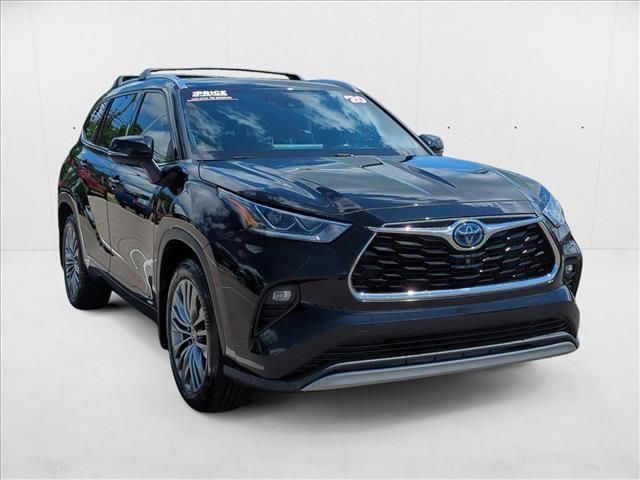 2020 Toyota Highlander Hybrid Platinum