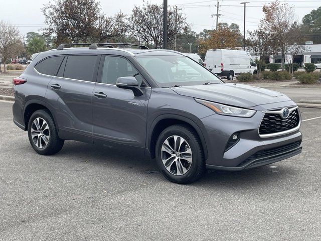 2020 Toyota Highlander Hybrid XLE