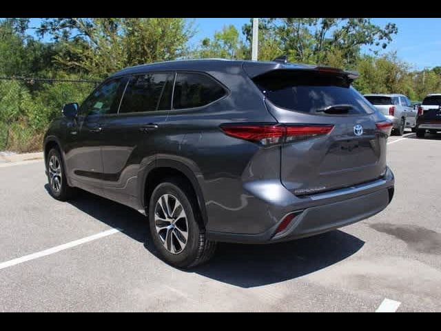 2020 Toyota Highlander Hybrid XLE