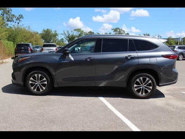 2020 Toyota Highlander Hybrid XLE