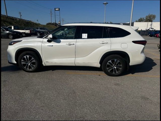 2020 Toyota Highlander Hybrid XLE